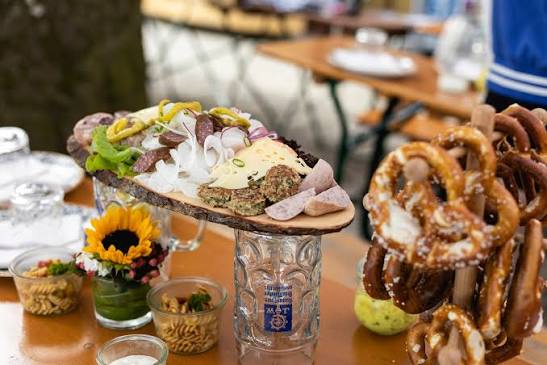 Pretzel, Brotzeit and beer in detail